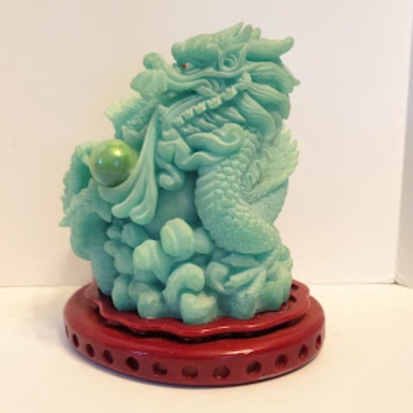 Fire Breathing Dragons Carved Statue with Gazing Ball - Picture 6 of 9